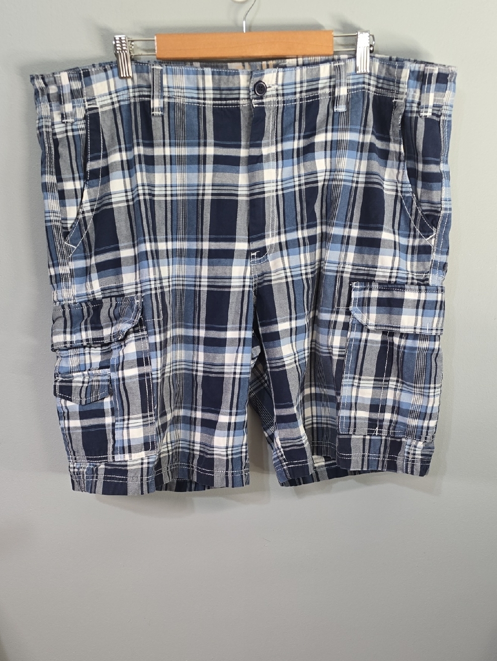 626 BLUE shorts Men's Size 44 Blue White Plaid Bermuda Flat Front Summer Bbq